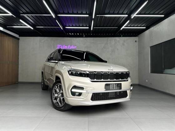 JEEP COMMANDER 1.3 T270 TURBO FLEX OVERLAND AT6 JEEP COMMANDER 1.3 T270 TURBO FLEX OVERLAND AT6